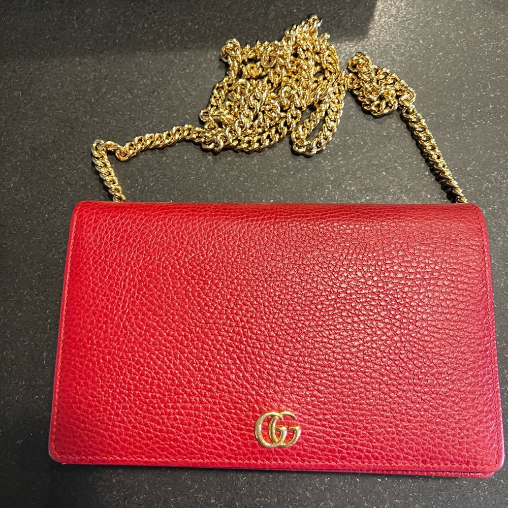 Red Gucci crossbody / chain wallet
